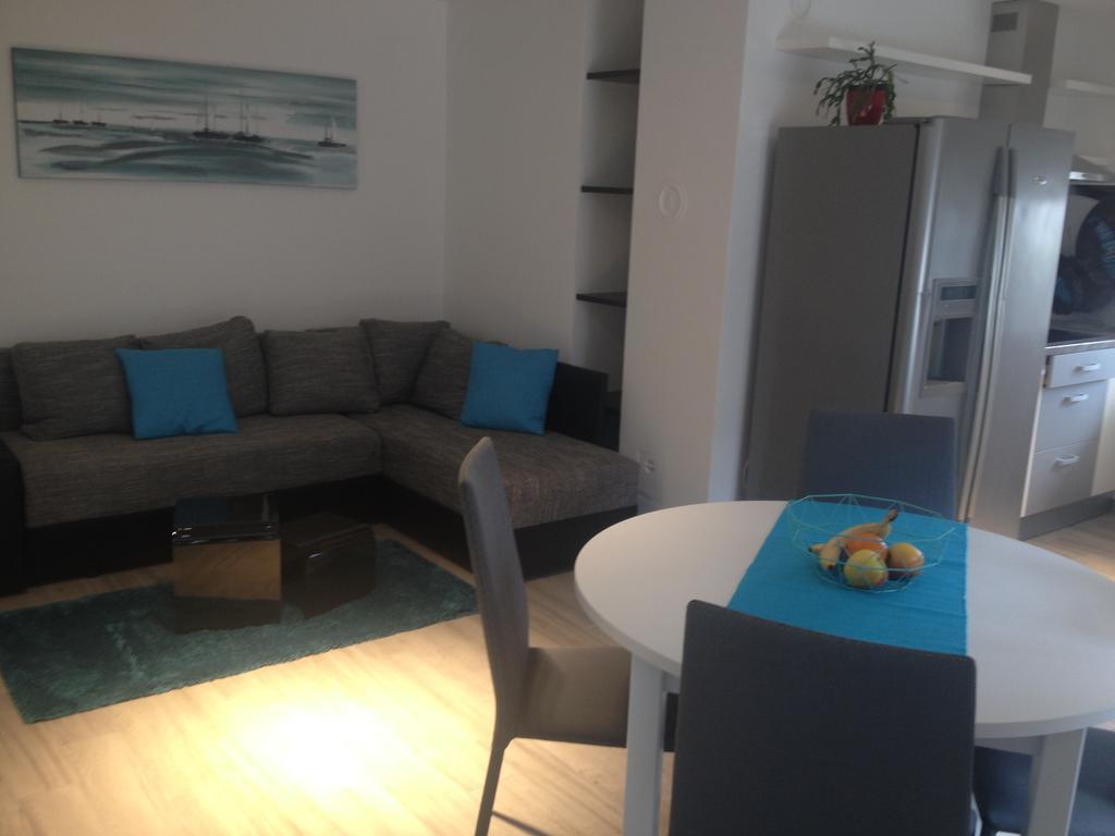 Apartments Maksim And Timon คิร์ก ภายนอก รูปภาพ